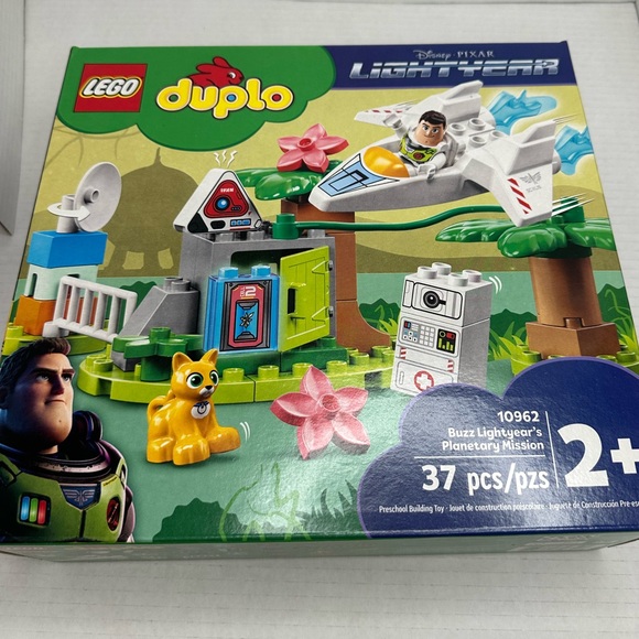 LEGO DUPLO Disney and Pixar Buzz Lightyear’s - Picture 5 of 5